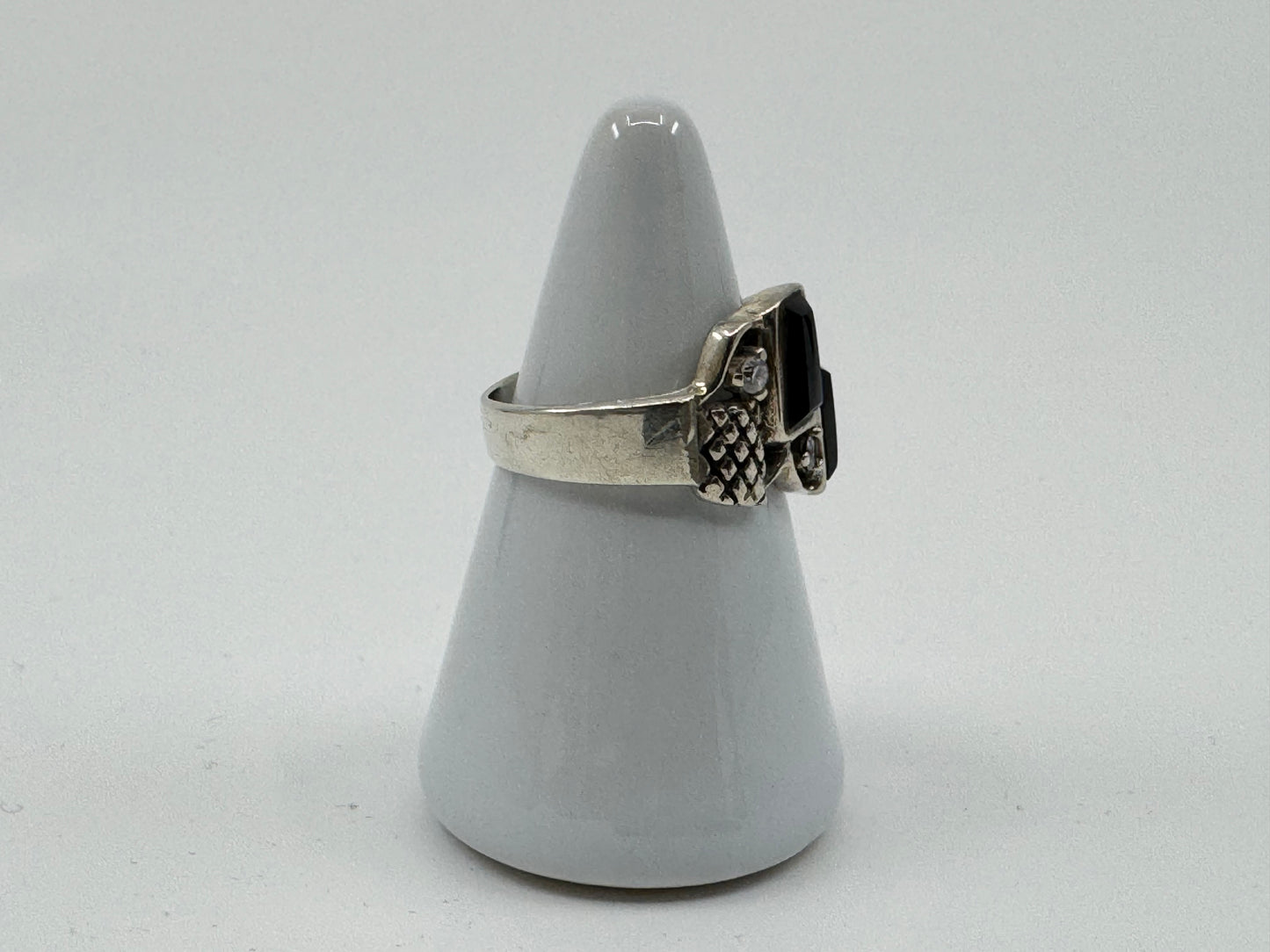 Ring #025